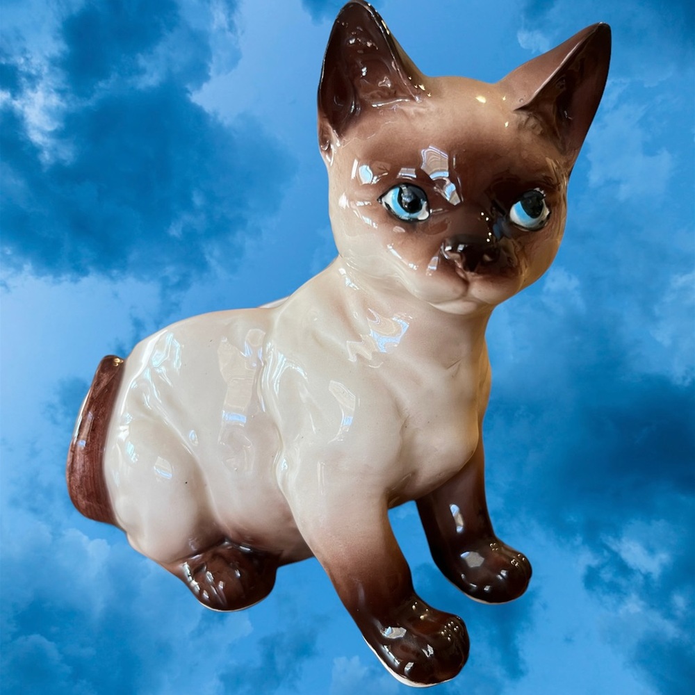 Vintage Siamese cat planter